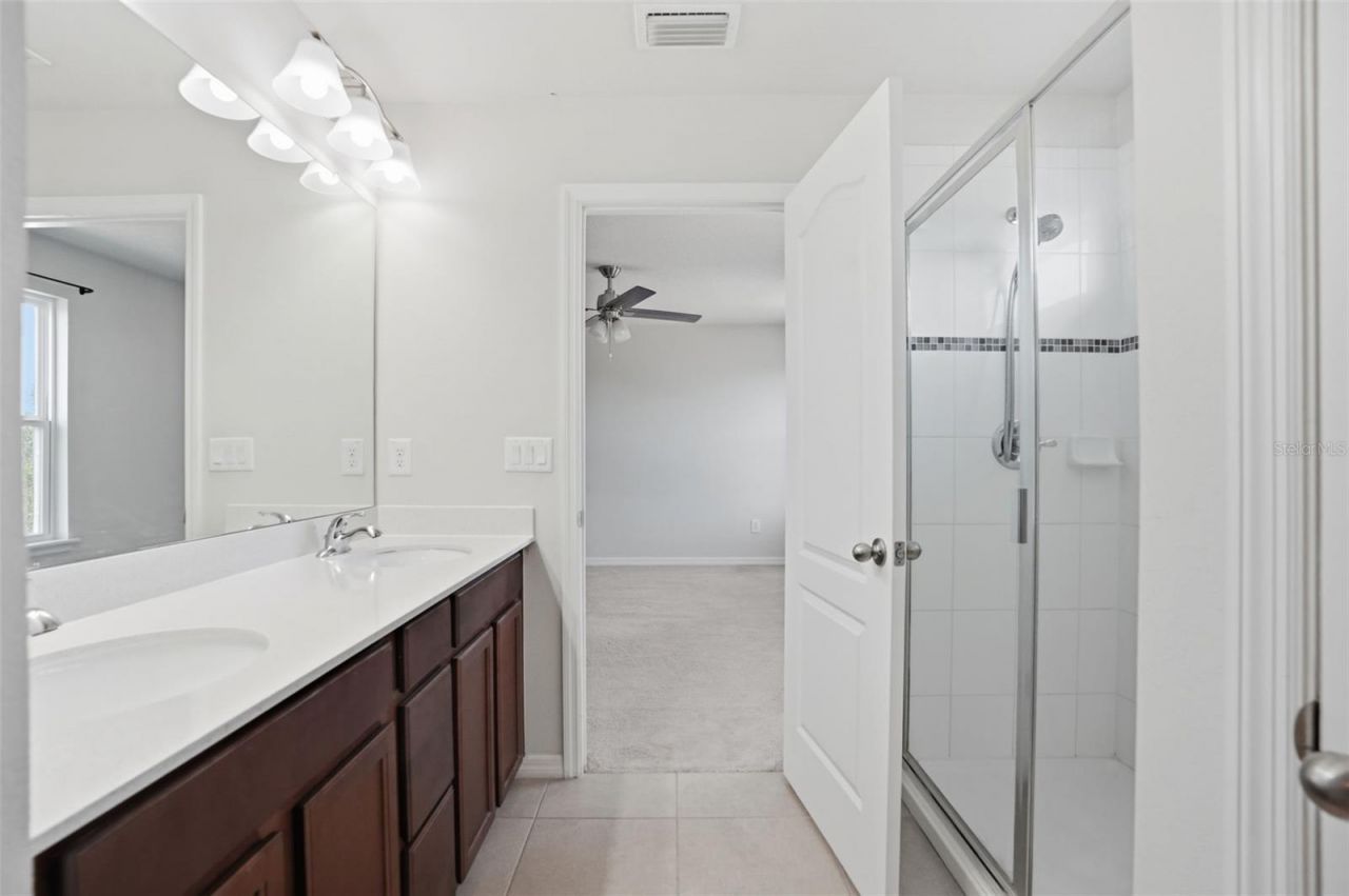 10402 Hawks Landing Drive, Land O Lakes, FL 34638 Photo