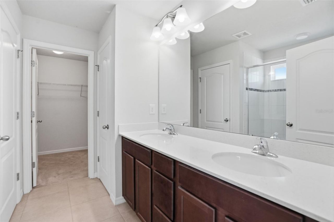 10402 Hawks Landing Drive, Land O Lakes, FL 34638 Photo