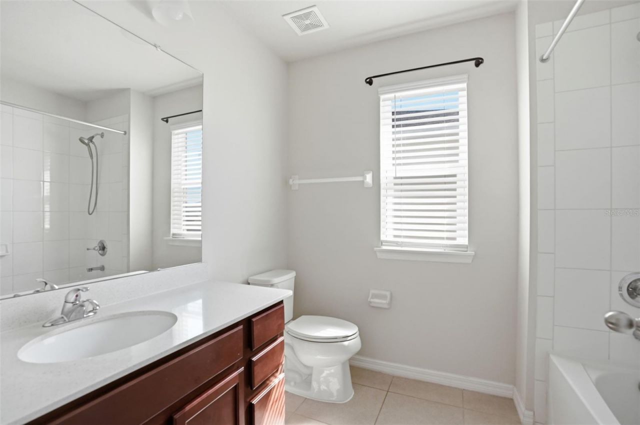 10402 Hawks Landing Drive, Land O Lakes, FL 34638 Photo