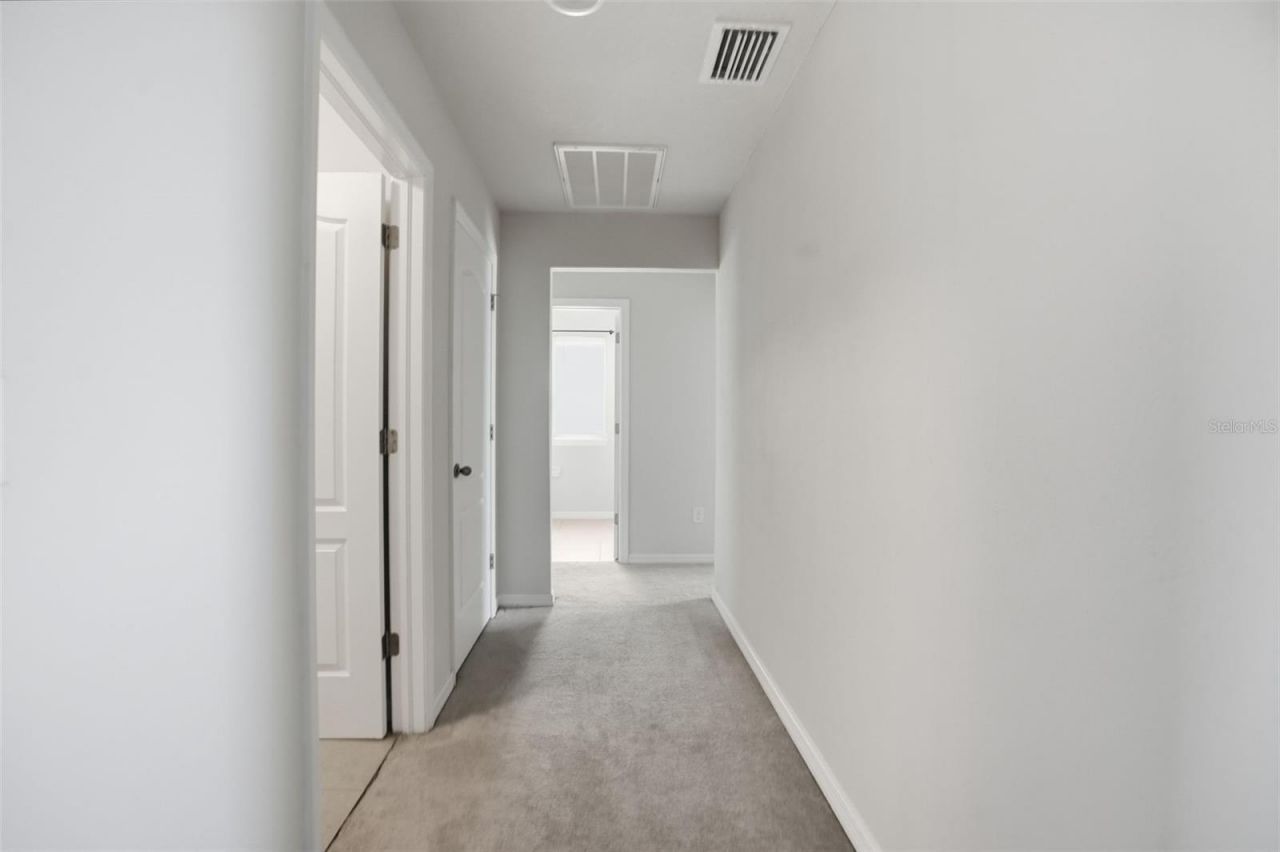 10402 Hawks Landing Drive, Land O Lakes, FL 34638 Photo