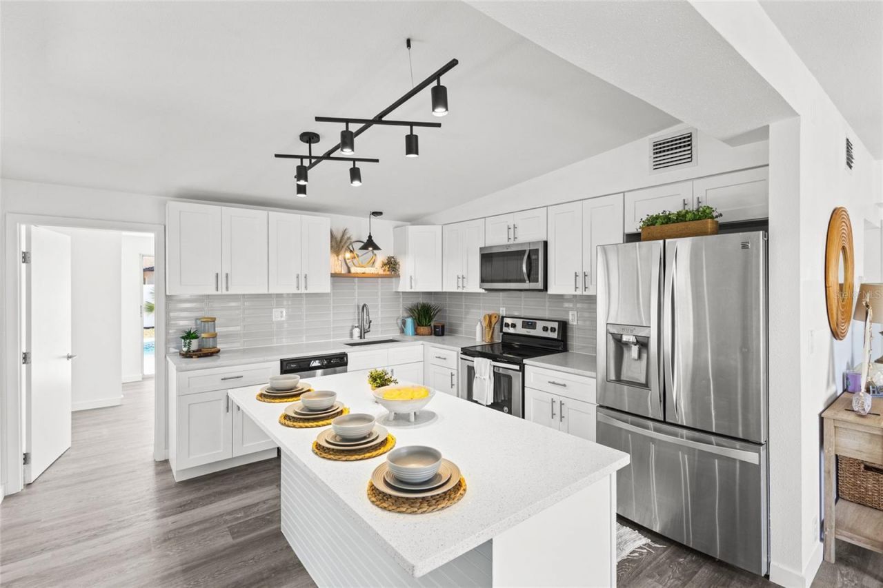 4124 60th Street Court W, Bradenton, FL 34209 Photo