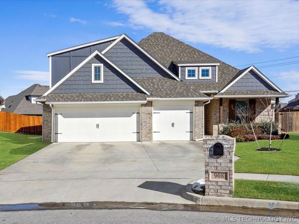 908 E Fulton Court, Broken Arrow, OK 74012