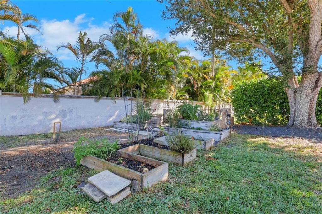 10450 Windsor Way, Naples, FL 34109 Photo