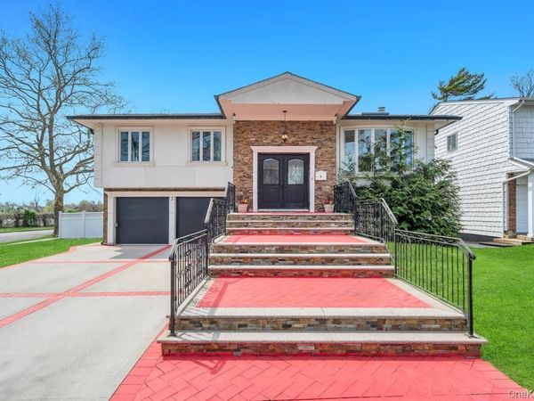 2 Valley Greens Drive, North Woodmere, NY 11581