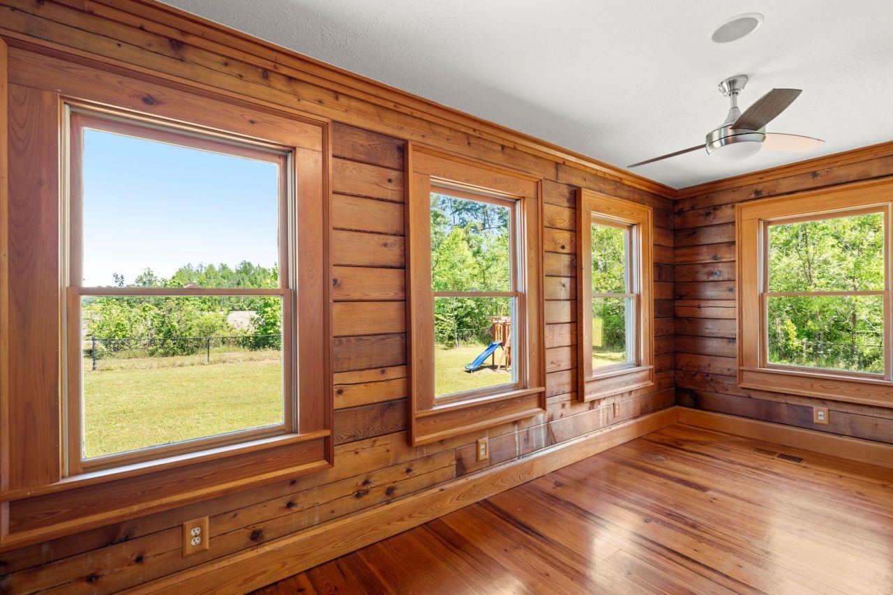 3936 Lodge Highway Photo 19