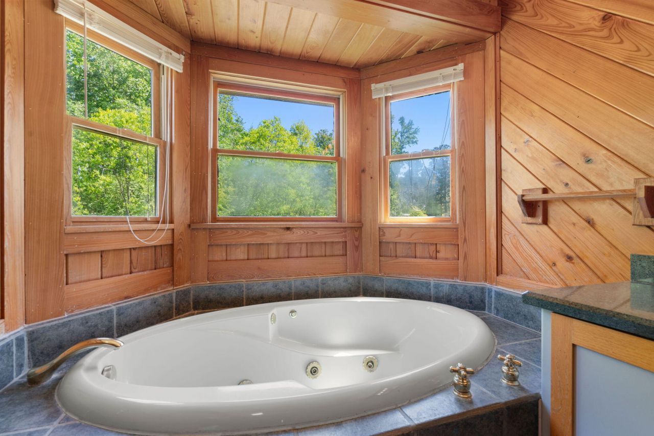 3936 Lodge Highway Photo 25