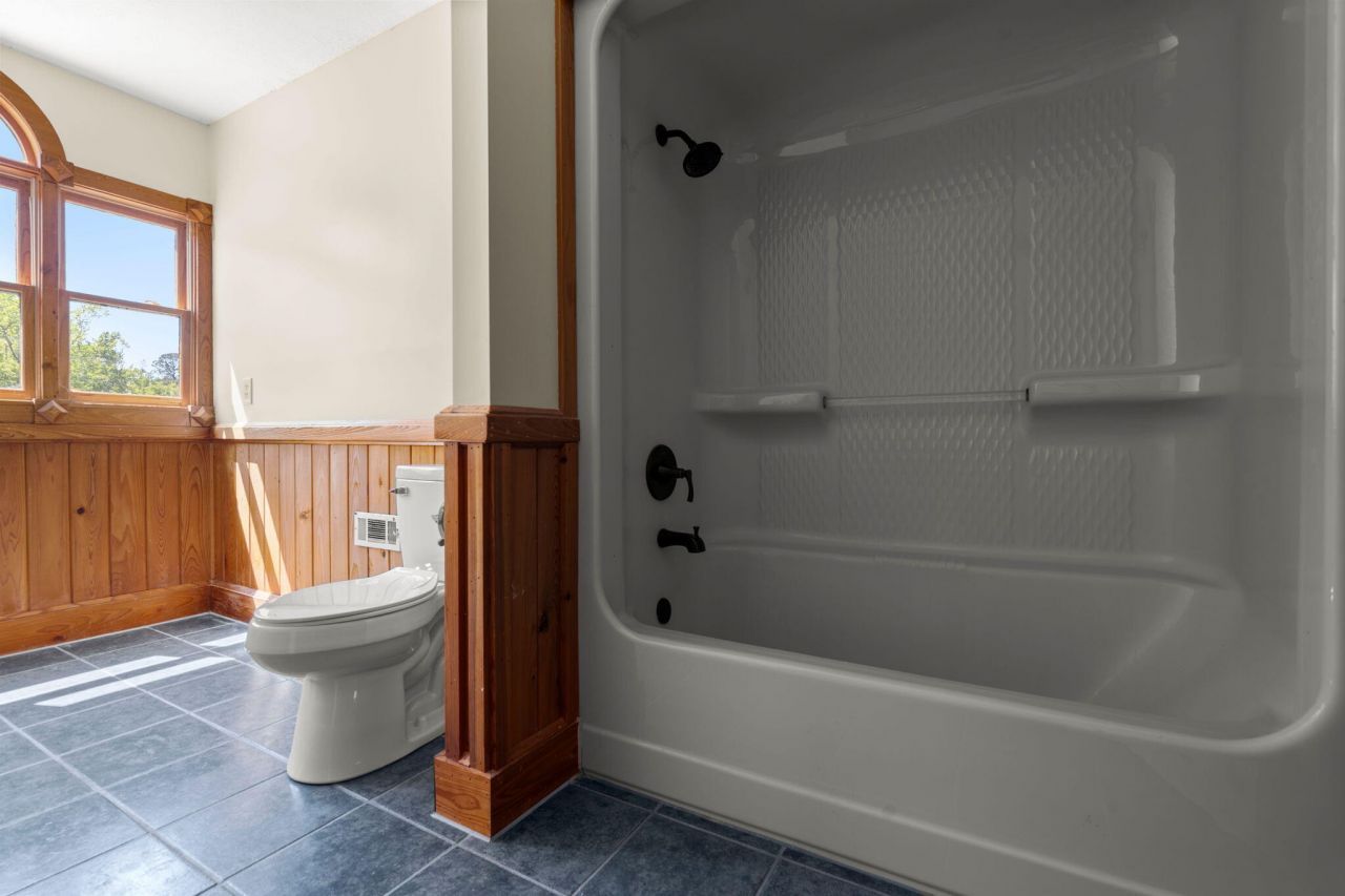 3936 Lodge Highway Photo 30