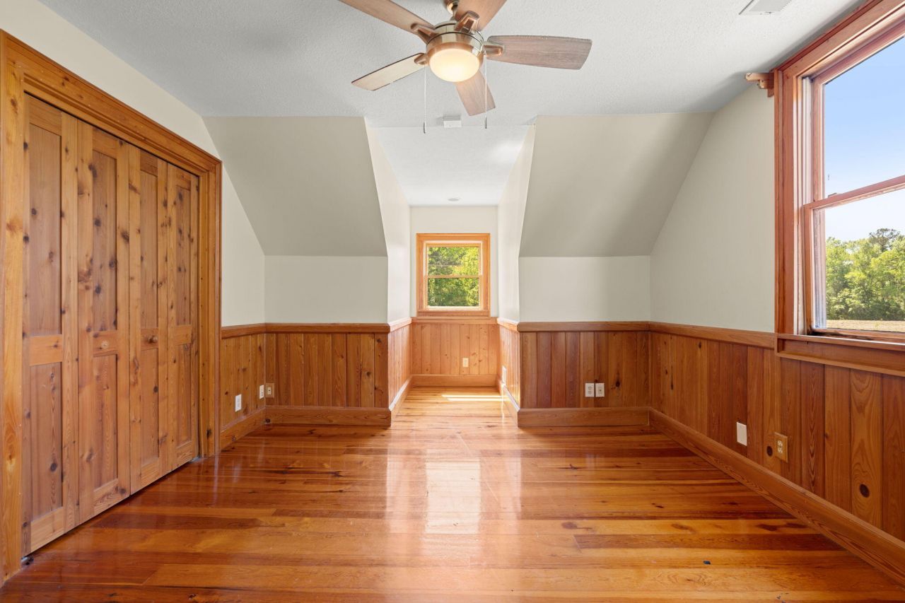 3936 Lodge Highway Photo 32