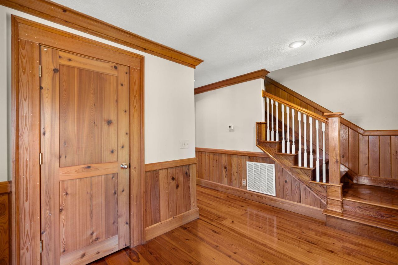 3936 Lodge Highway Photo 7