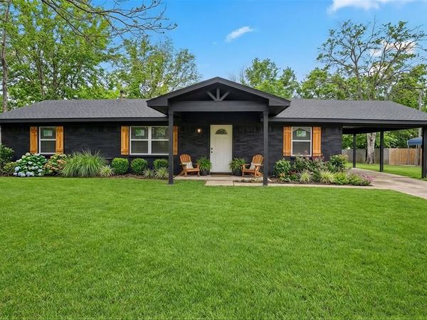 2247 W Sherman Street, Paris, TX 75460