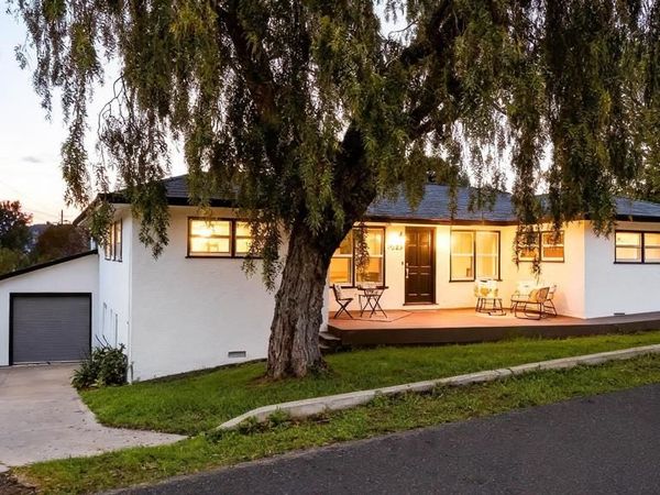 25480 25480 University Ct, Hayward, CA 94542