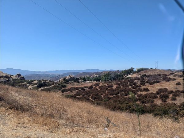 40 NORTH AMERICAN CUT OFF Road, West Hills, CA 91304