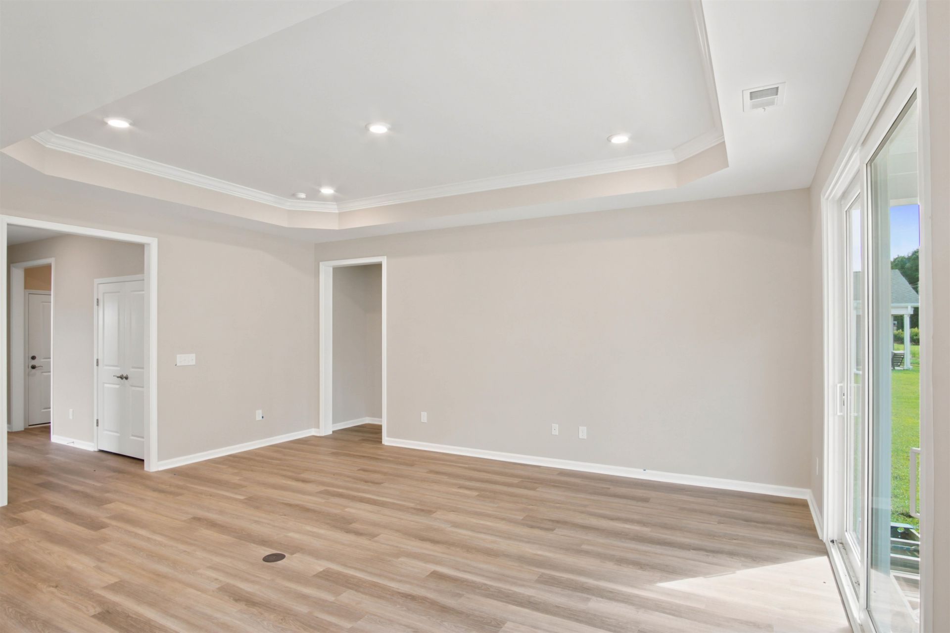 639 Millbrook Way Photo 13