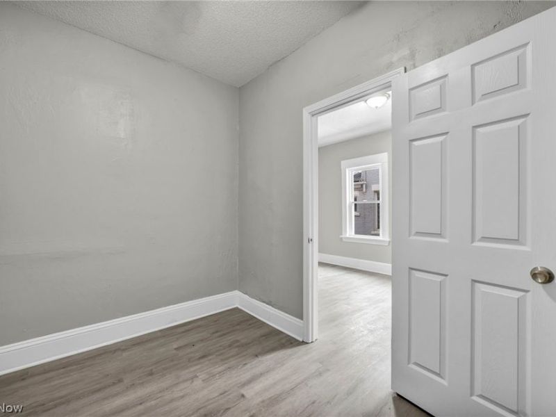 8111 Madison Avenue, Cleveland, OH 44102 Photo 19