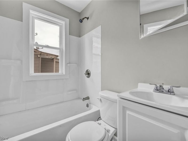 8111 Madison Avenue, Cleveland, OH 44102 Photo 20