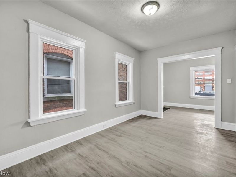 8111 Madison Avenue, Cleveland, OH 44102 Photo 28