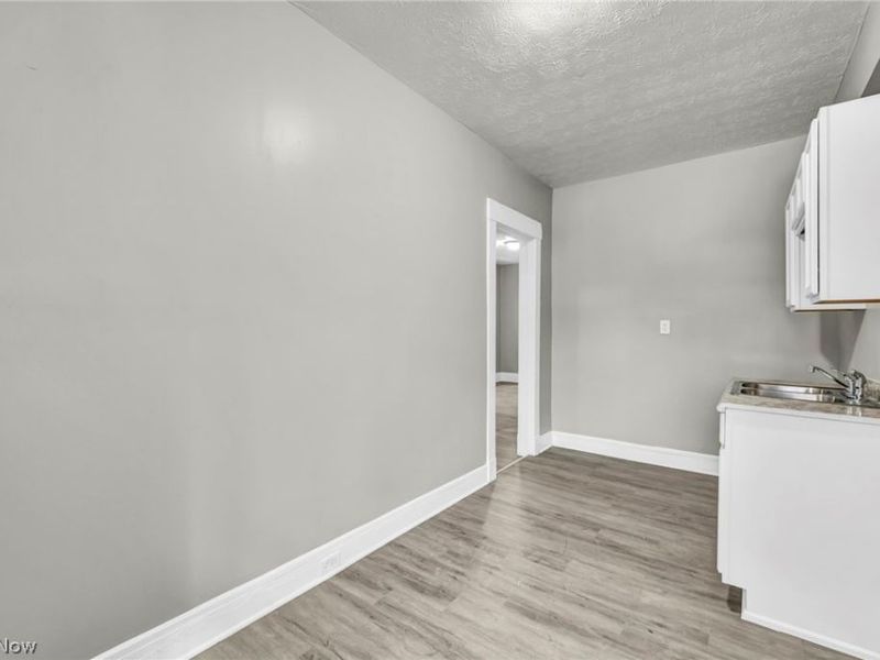 8111 Madison Avenue, Cleveland, OH 44102 Photo 33