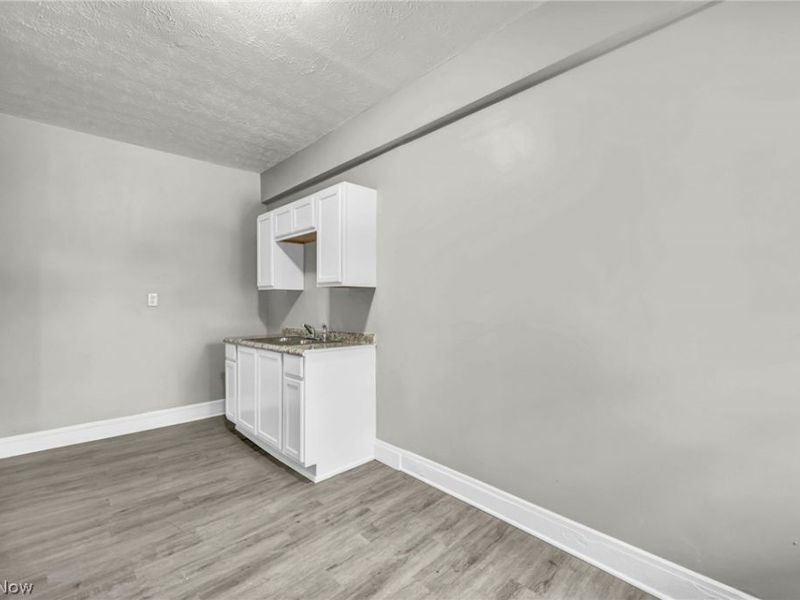 8111 Madison Avenue, Cleveland, OH 44102 Photo 34