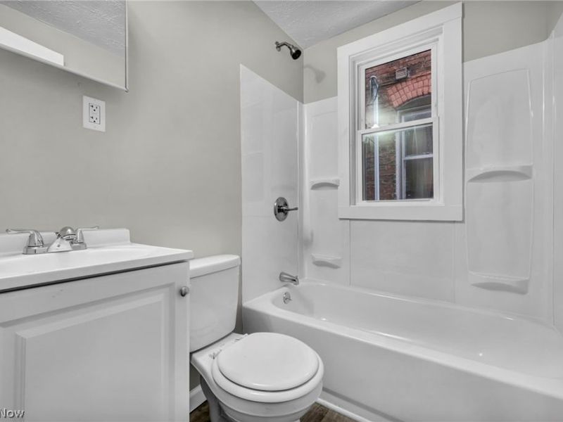 8111 Madison Avenue, Cleveland, OH 44102 Photo 35