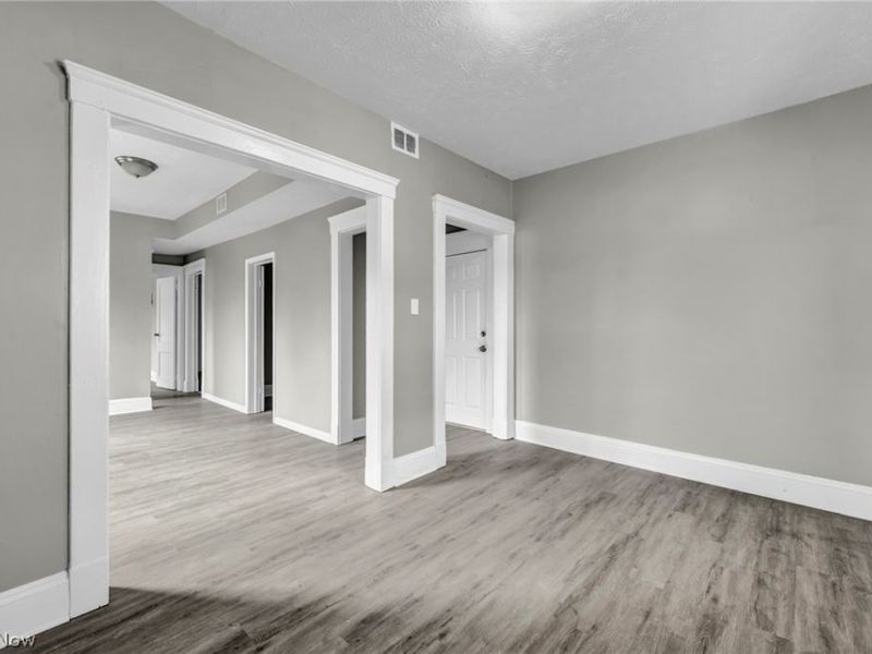 8111 Madison Avenue, Cleveland, OH 44102 Photo 38