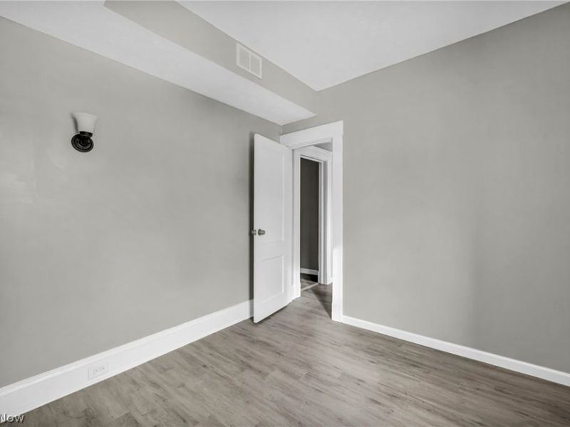 8111 Madison Avenue, Cleveland, OH 44102 Photo 43