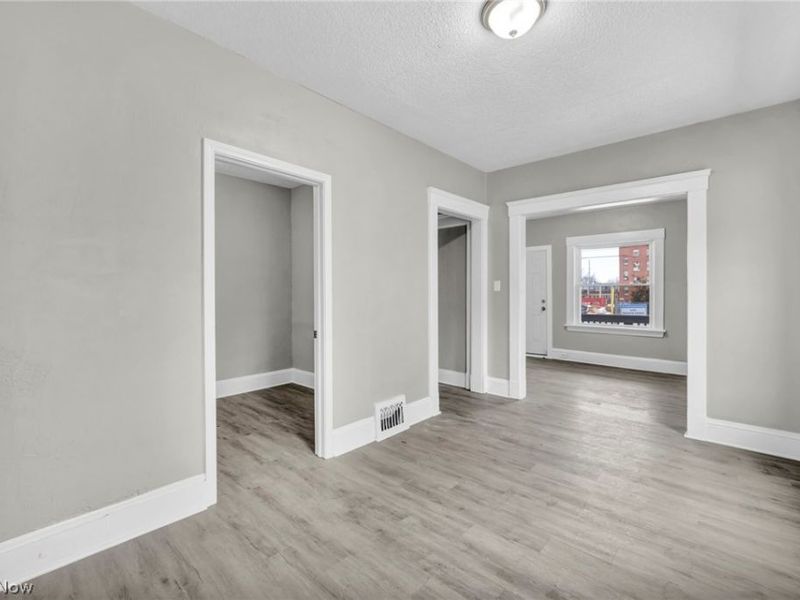 8111 Madison Avenue, Cleveland, OH 44102 Photo 8