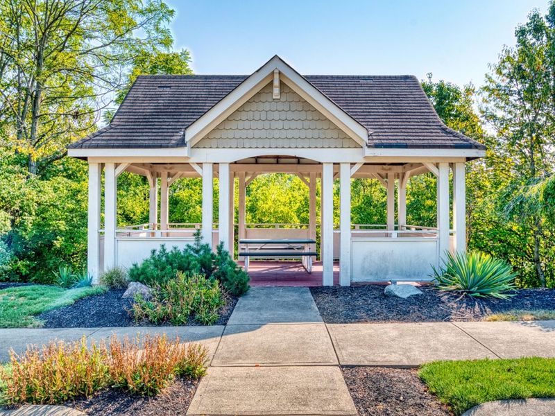 2280 Edenderry Drive, Unit 304, Crescent Springs, KY 41017 Photo 2