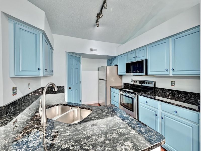 2280 Edenderry Drive, Unit 304, Crescent Springs, KY 41017 Photo 21