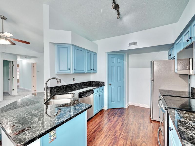 2280 Edenderry Drive, Unit 304, Crescent Springs, KY 41017 Photo 23