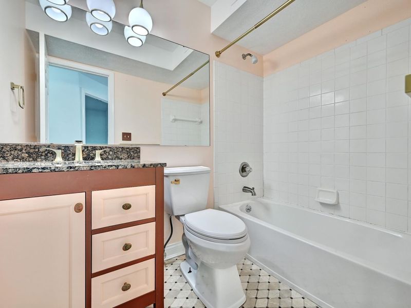 2280 Edenderry Drive, Unit 304, Crescent Springs, KY 41017 Photo 32