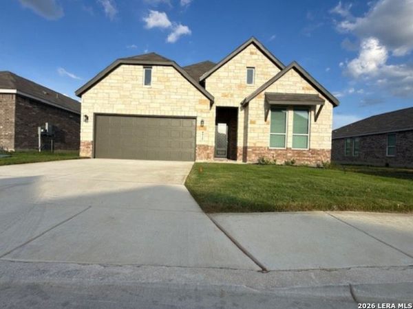 8925 San Carlos, Seguin, TX 78155