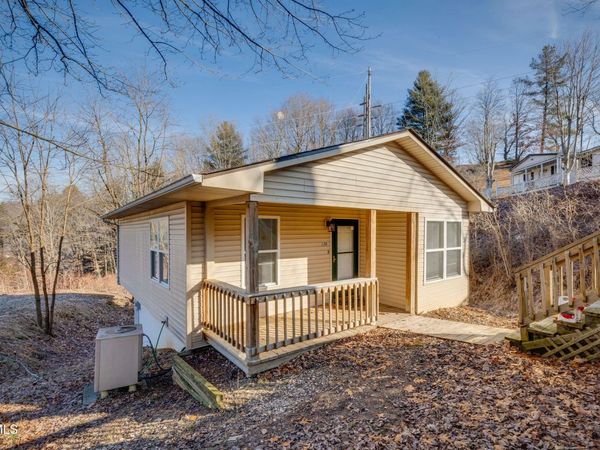 120 Ray Circle, Richlands, VA 24641