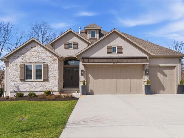 21122 W 189th Court, Spring Hill, KS 66083