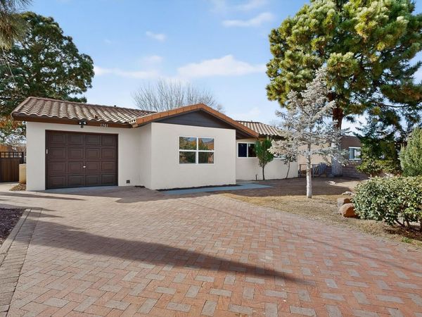 1501 Espejo Street NE, Albuquerque, NM 87112