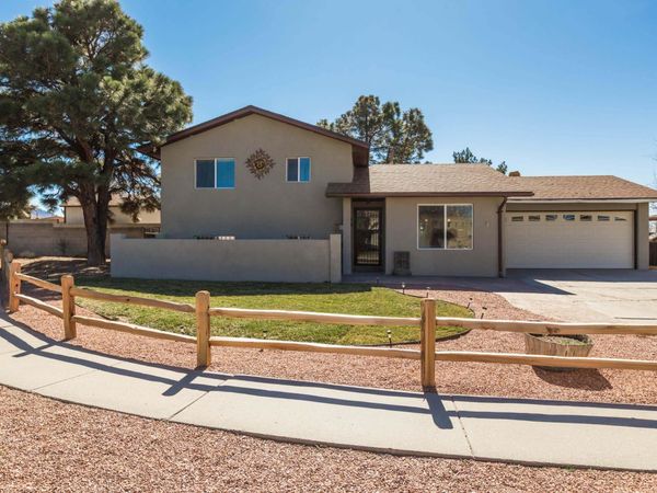 10816 Lowe Street NE, Albuquerque, NM 87111