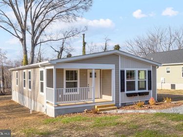320 EAST STREET, GORDONSVILLE, VA 22942