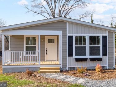 320 EAST STREET, GORDONSVILLE, VA 22942