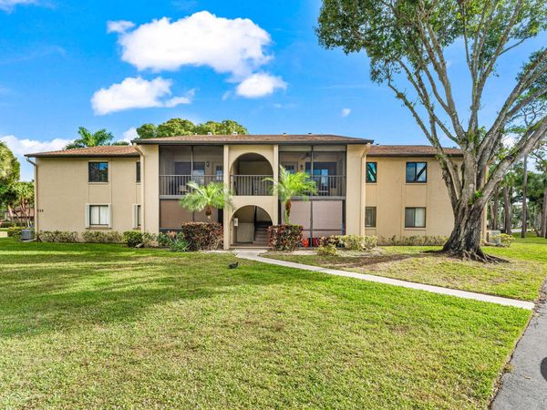508 Shady Pine Way, Unit D2, Greenacres, FL 33415