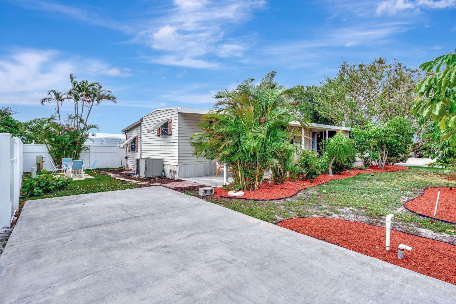 7184 SE Redbird Cir, Hobe Sound, FL 33455 Photo