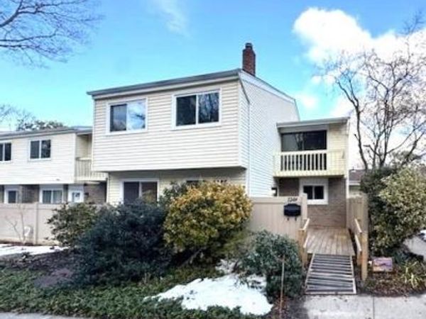 224 H Springmeadow Drive, Unit H, Holbrook, NY 11741