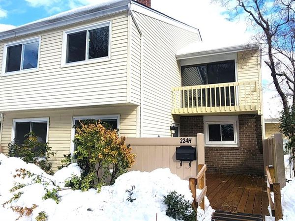 224 H Springmeadow Drive, Unit H, Holbrook, NY 11741