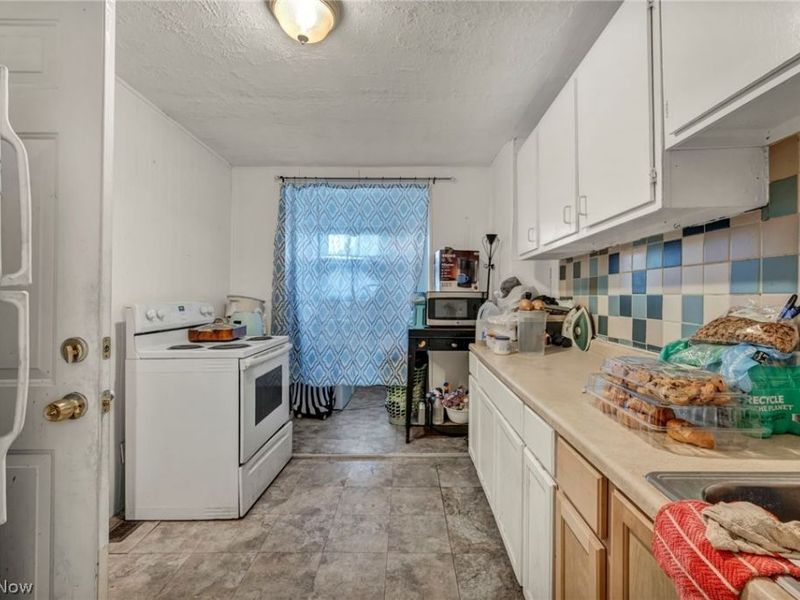 2127 W 100th Street, Cleveland, OH 44102 Photo 16