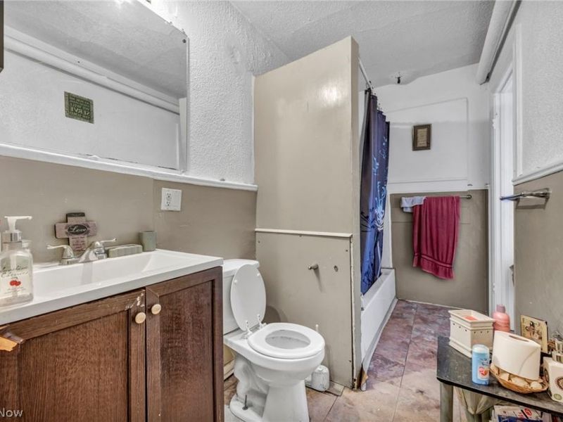 2127 W 100th Street, Cleveland, OH 44102 Photo 43