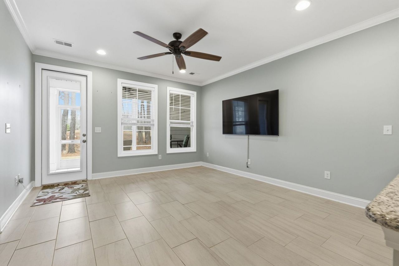 2420 Kings Bay Dr. Photo 15