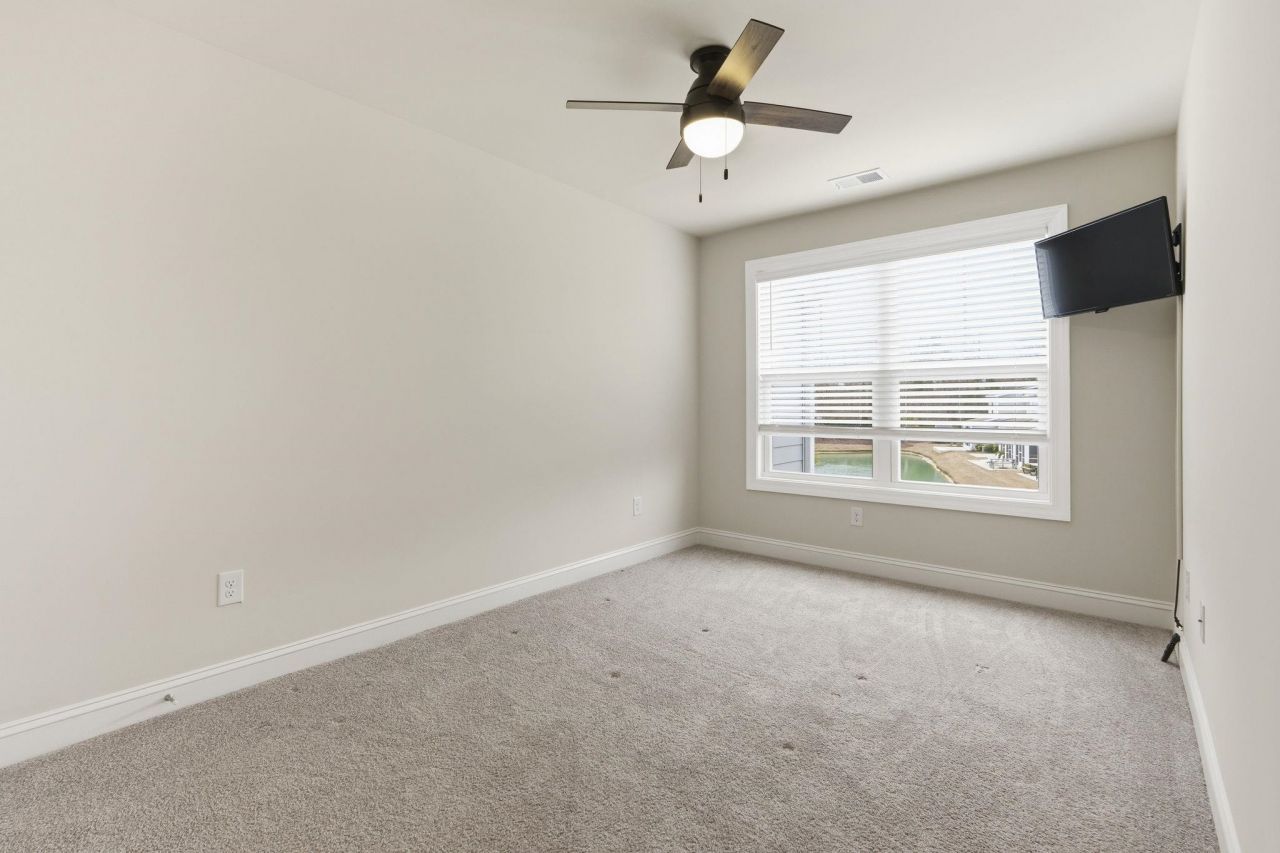 2420 Kings Bay Dr. Photo 26