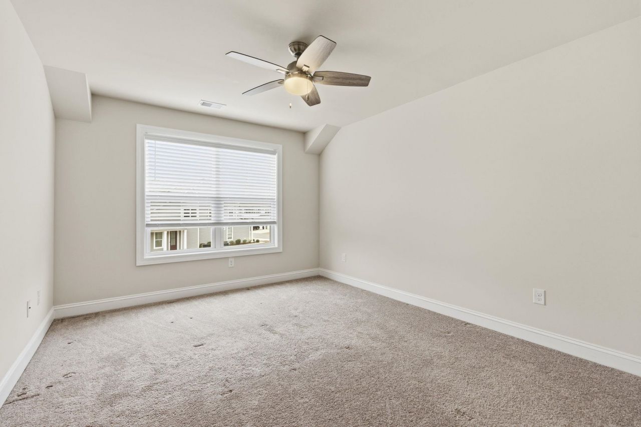 2420 Kings Bay Dr. Photo 33