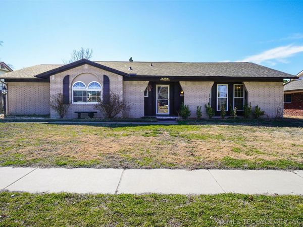 6820 E 48th Street, Tulsa, OK 74145