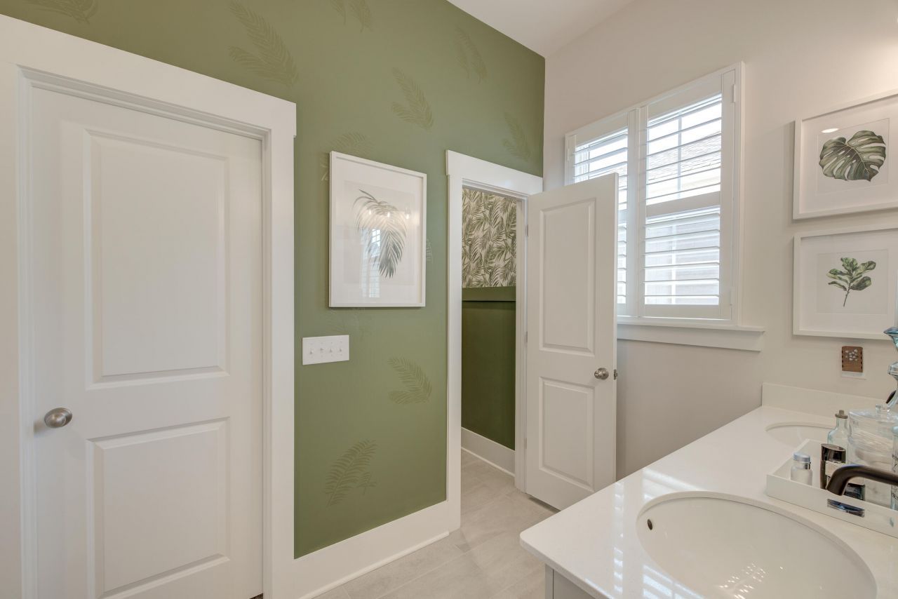 117 Crimson Street Photo 19