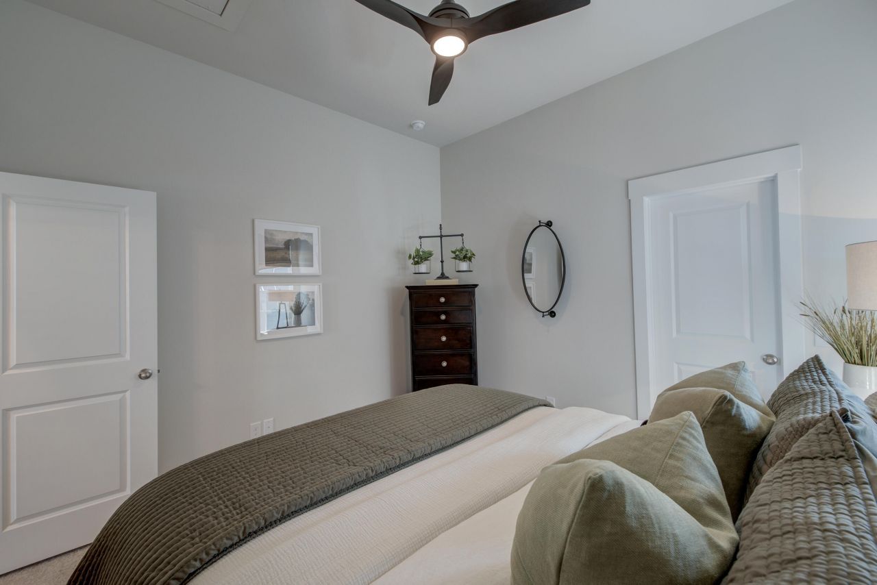 117 Crimson Street Photo 24