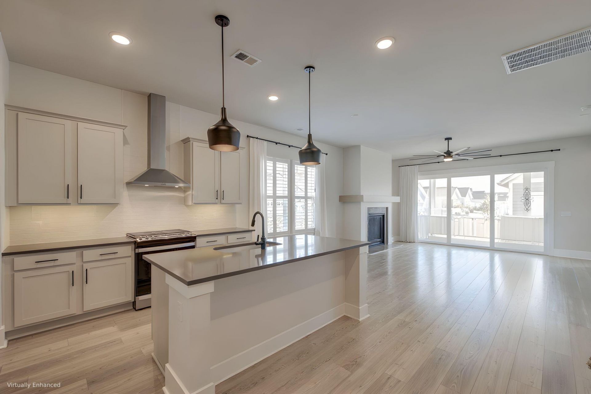 117 Crimson Street Photo 6